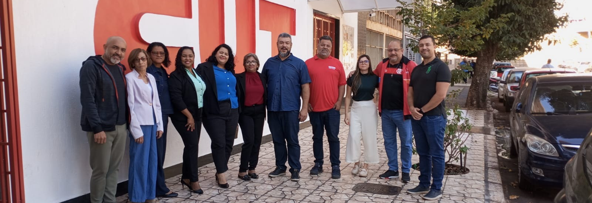 Leia mais sobre o artigo Sindicato das Secretárias e Secretários filia-se à CUT-DF
